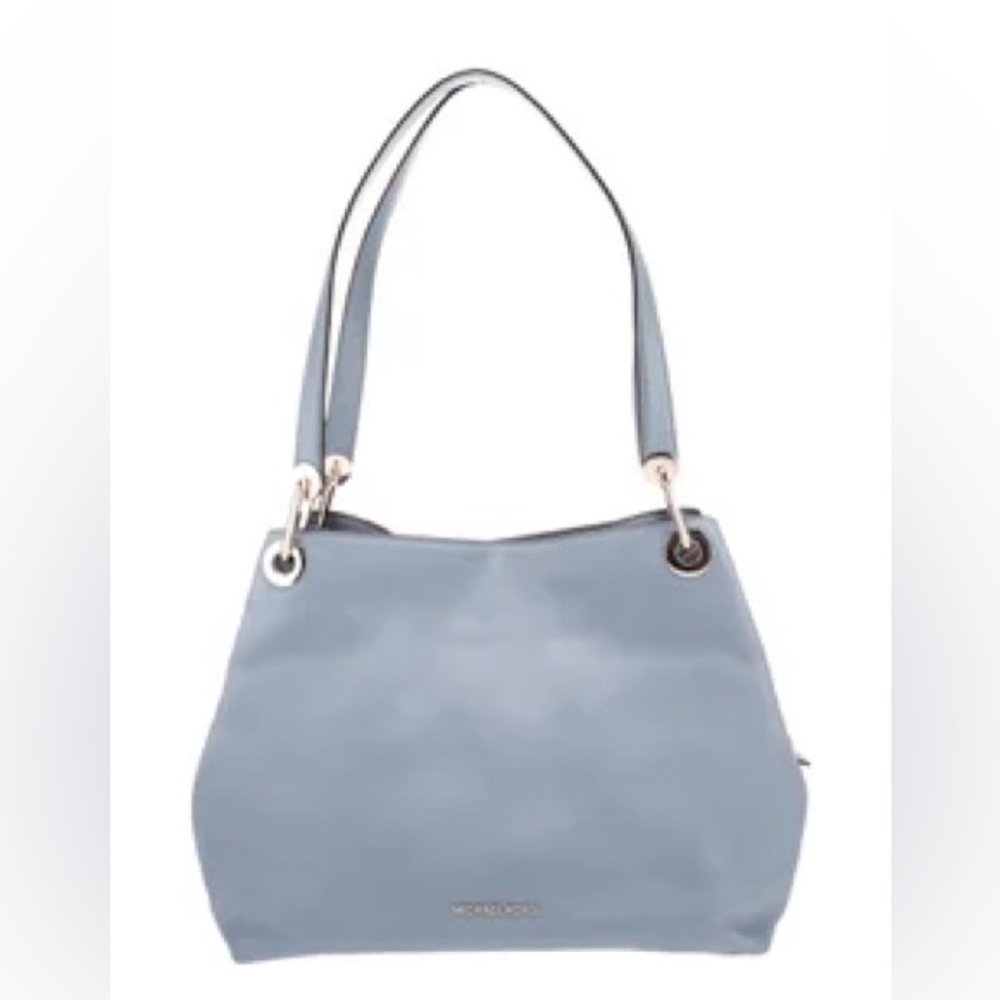 Michael Kors Light Blue Leather Shoulder Bag.
Has 3 sections for lots of storage